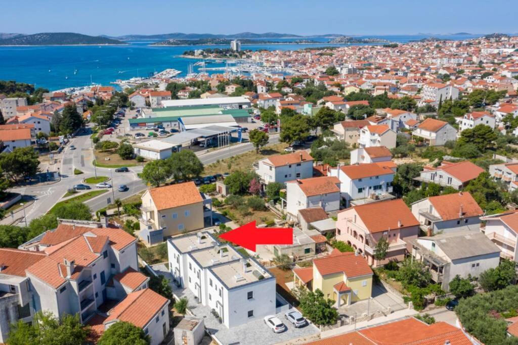 Holiday House Gavran Vodice Exteriör bild