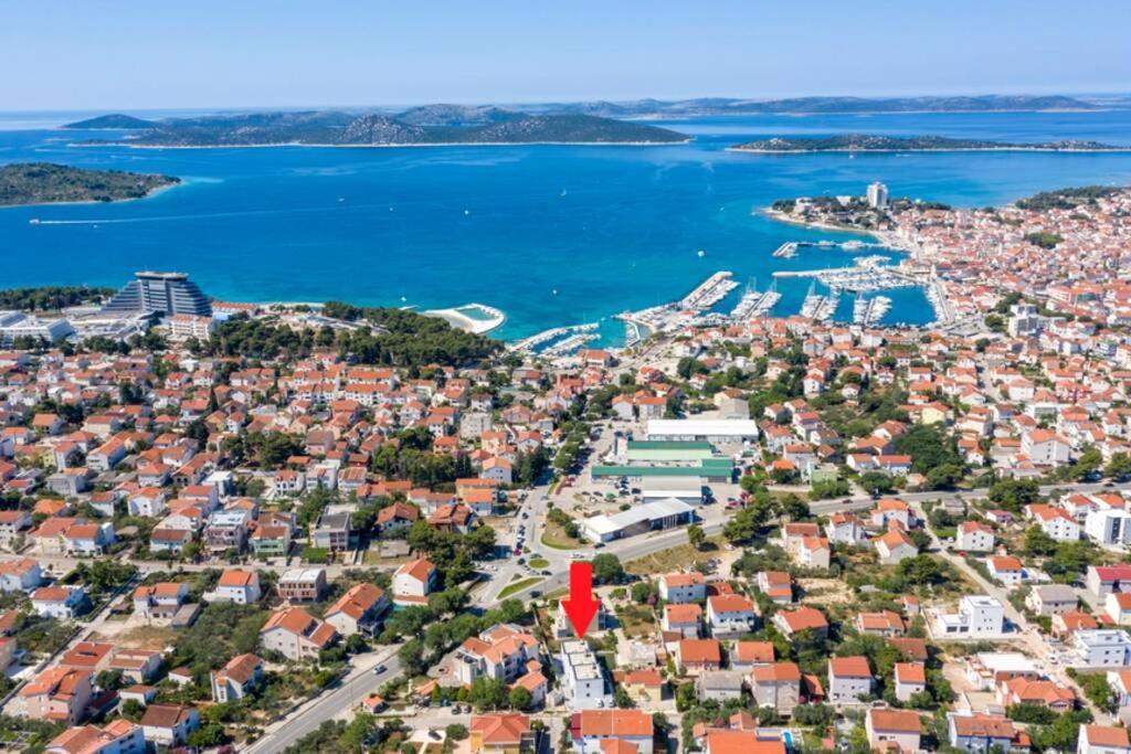 Holiday House Gavran Vodice Exteriör bild